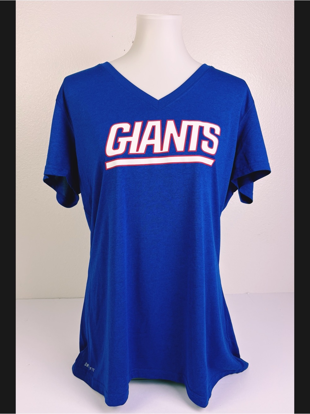 Nike New York Giants NFL Team Apparel Dri-FIT V-neck Women’s shirt, size XL